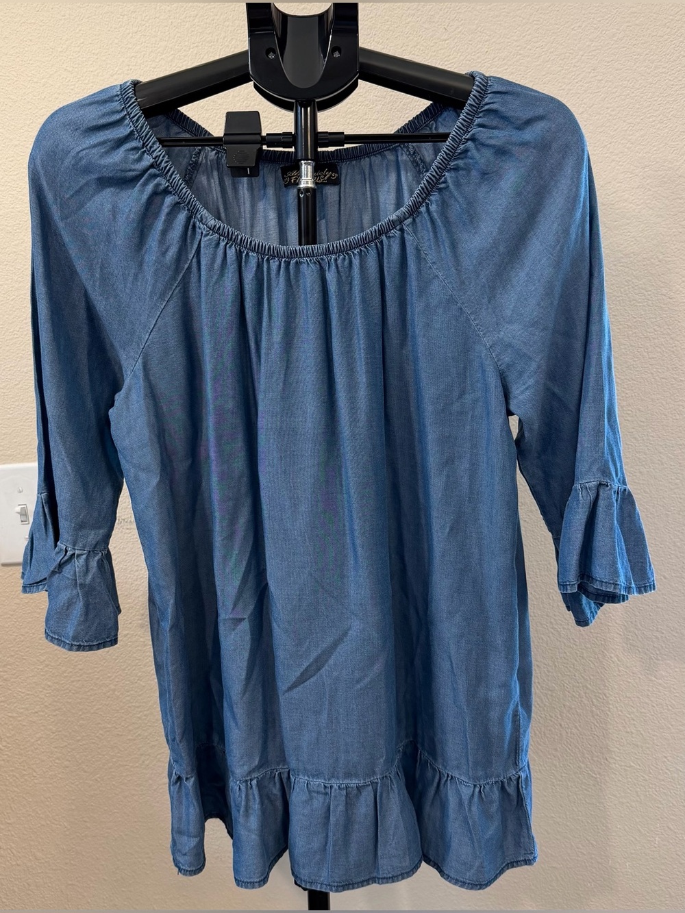 Absolutely Famous Blue Chambray Peasant Top | Casual Western Cottagecore Boho |M